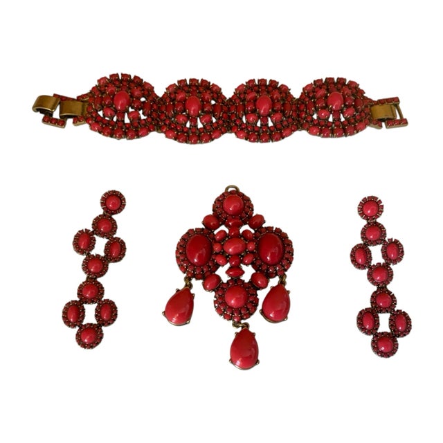 Metal 5 Piece of Stella & Dot Coral Red Sardinia Bracelet Pendant Easrings 2 Chandelier Earrings 2 in 1 For Sale - Image 7 of 11
