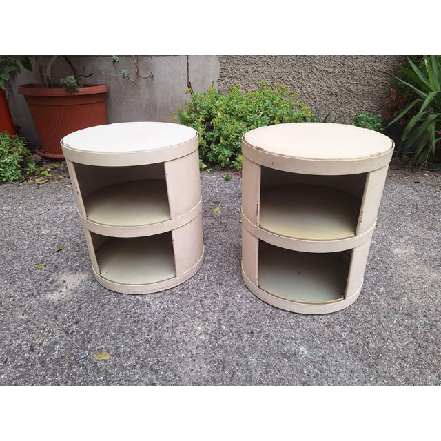 1980s Incubo Tondo Bedside Tables in White Plastic by Rodolfo Bonetto for Artemide, 1980s, Set of 2 For Sale - Image 5 of 5