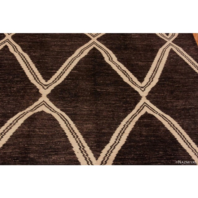 Nazmiyal Collection Diamond Design Black and White Modern Rug For Sale - Image 4 of 5