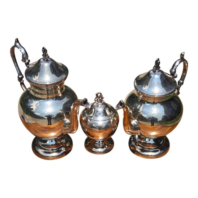 Vintage Silver Plate 3-Piece Coffee & Tea Service Set – Coffee Pot, Teapot & Covered Sugar Bowl For Sale