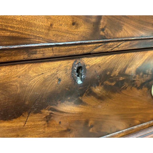 18th Century English 8-Drawer Chest on Chest For Sale In Indianapolis - Image 6 of 8