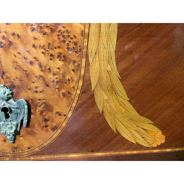 Louis XVI Commode in Marquetry For Sale - Image 5 of 13