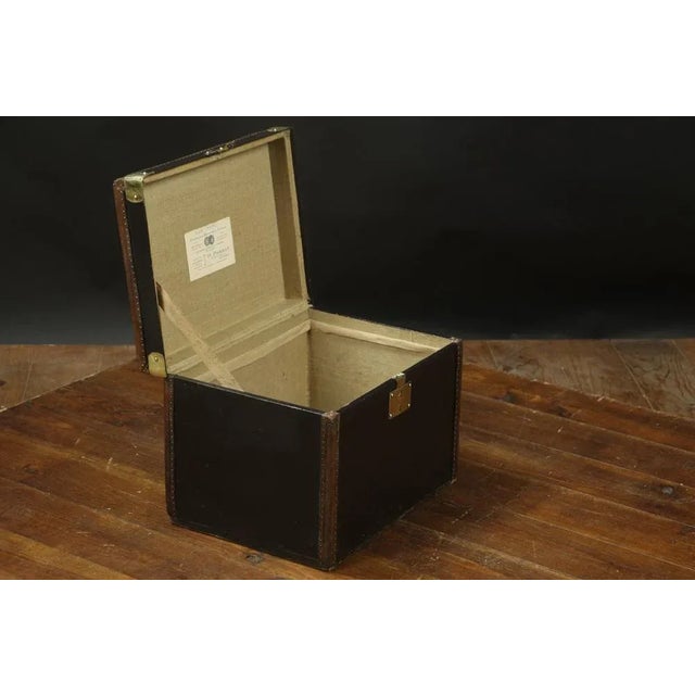 Traraz Brand Hat Trunk, in Very Good conditions. Designed 1920 to 1949 This piece has an attribution mark, I am sure that...