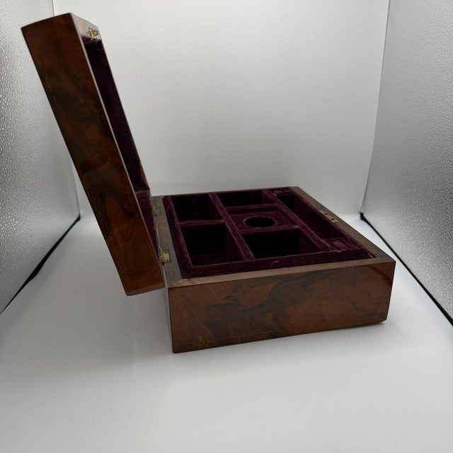 Wood Neo-Classical Vanity Box in Walnut and Velvet, South Germany, 1900s For Sale - Image 7 of 18