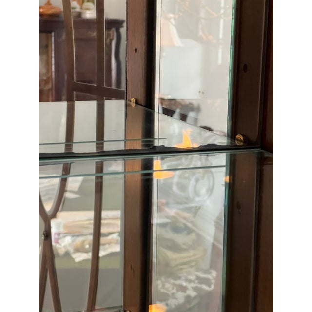 Brown Late 20th Century Henredon Georgian Style Rittenhouse Mahogany Breakfront China Cabinet For Sale - Image 8 of 12