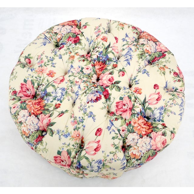 Drexel Drexel Large Tufted Floral Upholstery 35” Diameter Ottoman Foot Stool Bench MINT For Sale - Image 4 of 10