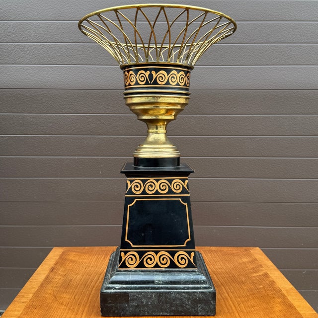 2000s Maitland Smith Hollywood Regency Marble, Black Lacquer, & Brass Planter For Sale - Image 11 of 17