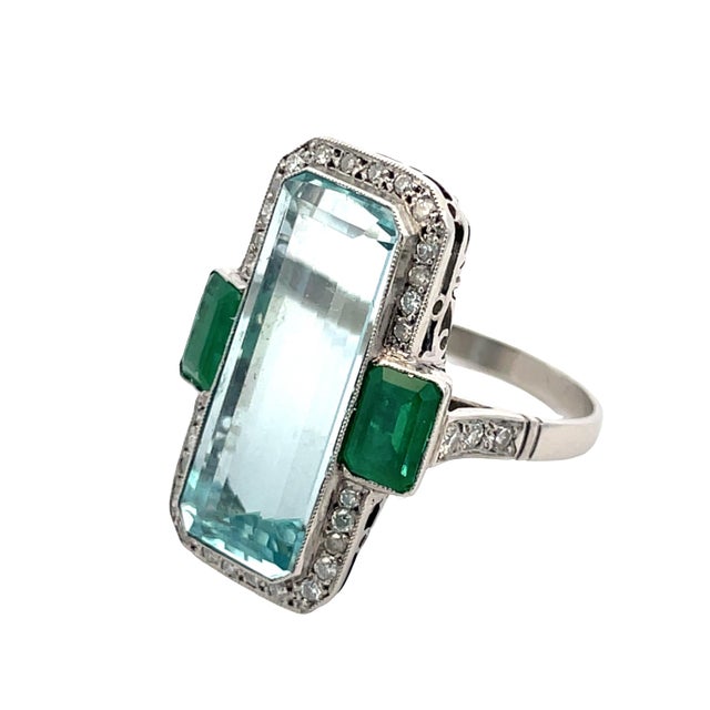 Platinum 9.50 Carat Aquamarine, Emerald and Diamond Ring, Size 7 For Sale In New York - Image 6 of 6