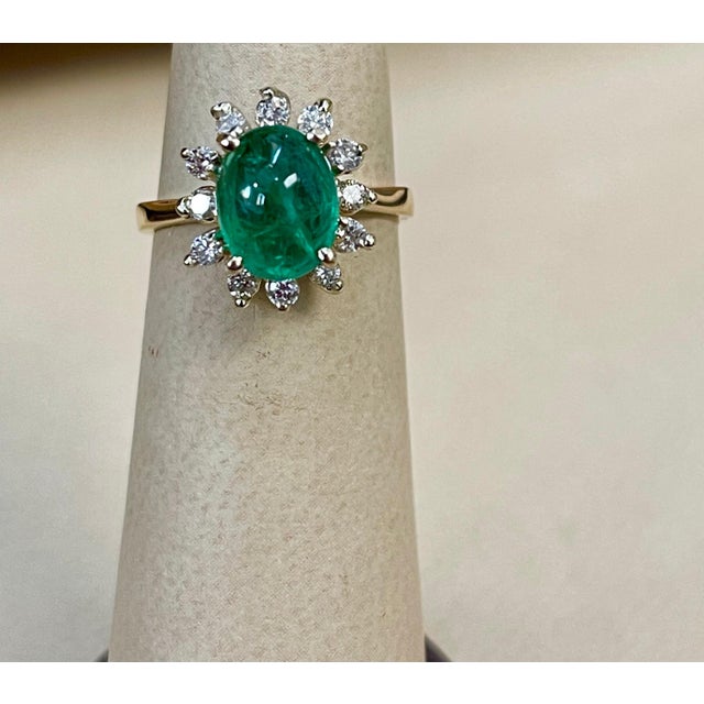 2020s 2 Carat Natural Cushion Cabochon Emerald & Diamond Ring 14 Karat Yellow Gold For Sale - Image 5 of 8