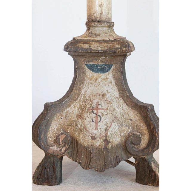 18th-Century French Louis XVI Painted and Giltwood Altar Candlestick Lamp For Sale - Image 10 of 11