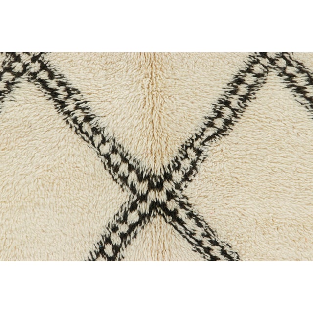 Traditional Vintage Moroccan Runner Rug, Cream & Black With Diamond Patterns - Rug & Kilim For Sale - Image 3 of 7
