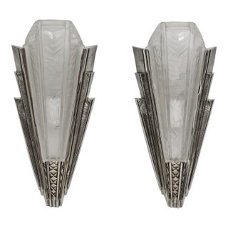 A Pair of French Art Deco Wall Sconces by Maynadier - 1930 France - 2 Pairs Available For Sale