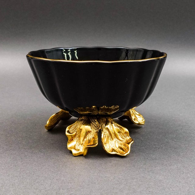 Mid 20th Century Mid 20th Century Jay Strongwater Brittany Black Porcelain 18k Gold Embellished Fluted Bowl For Sale - Image 5 of 8