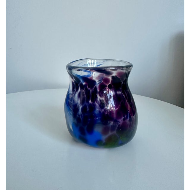 Glass 1960s Murano Art Glass Flower Vase Italian Hand Blown Mid-Century Modern For Sale - Image 7 of 9