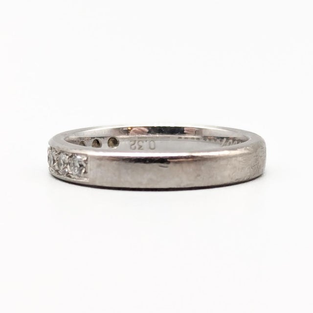 Wedding Ring in White Gold with Diamonds For Sale - Image 3 of 4