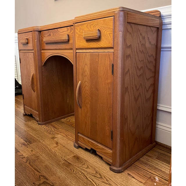 Contemporary Early 20th Century Oak Buffet For Sale - Image 3 of 9