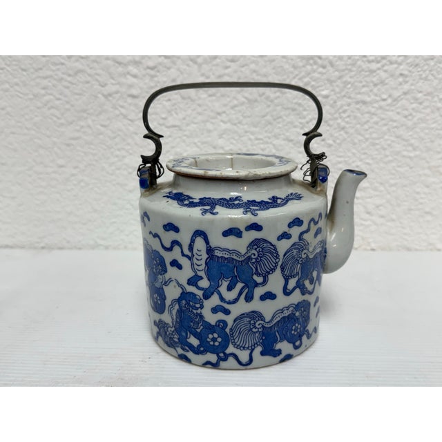 Chinoiserie Chinese Export Blue & White Porcelain Teapots, Set of Four For Sale - Image 3 of 12