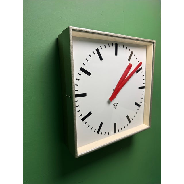 Industrial Large Czech Industrial Square Factory Clock from Pragotron, 1970s For Sale - Image 3 of 9