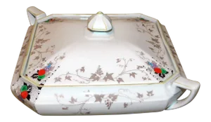 1920s Shelley China Queen Anne Covered Vegetable Dish