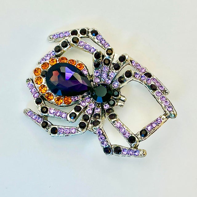 1980s Vintage Boho Chic Americana Halloween Spider Brooch For Sale - Image 6 of 18