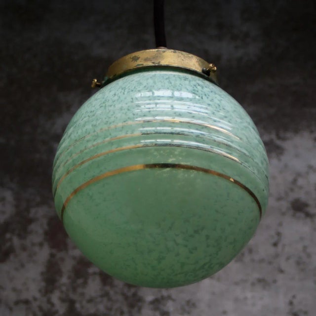 French “Clichy” green glass pendant lamp. Brass glass holder 2 meter black cotton flex E26 / E27 Up to 250V (Europe/UK...