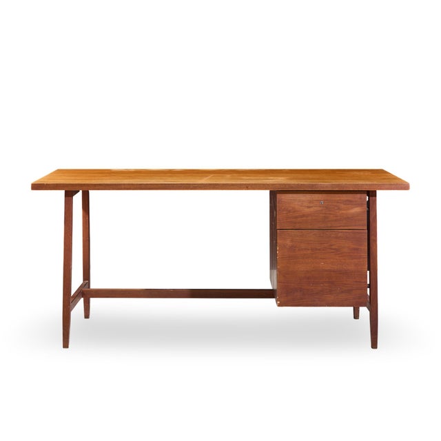 Florence Knoll Mid Century Walnut Executive Desk This desk measures: 66 wide x 32 deep x 29 high, with a chair clearance...