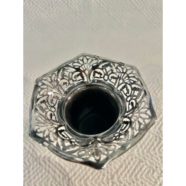 Vintage Victorian Style Hallmark Silver Co. Pierced Floral Silverplate Posy Vase, 4.5” For Sale - Image 4 of 7