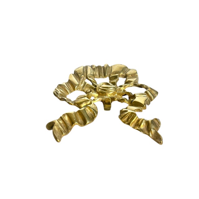 French Vintage Hollywood Regency Brass Bow Wall Robe Hat Coat Hook For Sale - Image 3 of 13