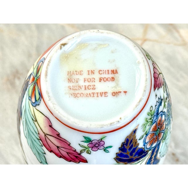 Late 20th Century Hand-Painted Tobacco Leaf Floral Vase For Sale - Image 5 of 7