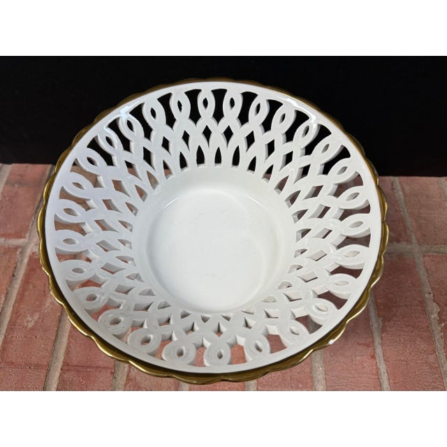Vintage Italian Ceramic White Reticulated Pedestal Basket Fruit Bowl / Compote For Sale In Chicago - Image 6 of 11