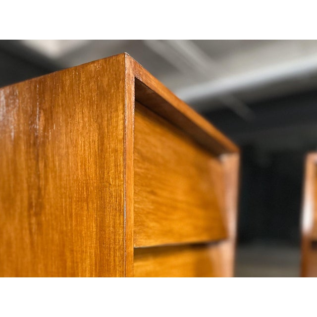 Wood Architectural Pair of Brazilian Modern Side Tables With Drawers in Ivory Wood, 1950s For Sale - Image 7 of 13