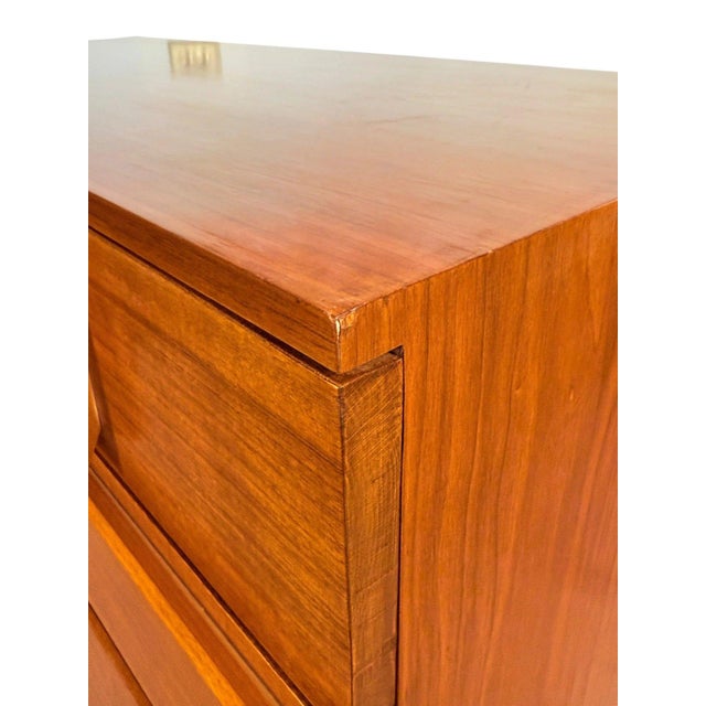 Mid-Century Modern Walnut Dresser – Italian For Sale - Image 6 of 15