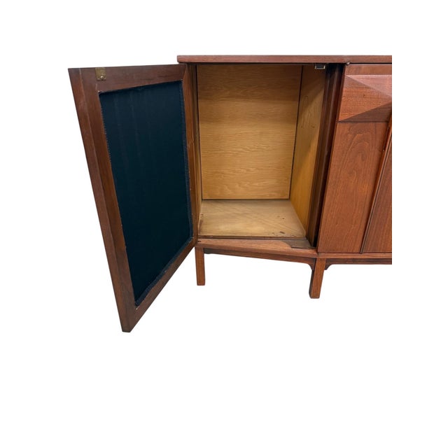 Mid-Century Modern Brazilian Style 2-Piece Walnut Bar Storage Cabinet For Sale - Image 10 of 15