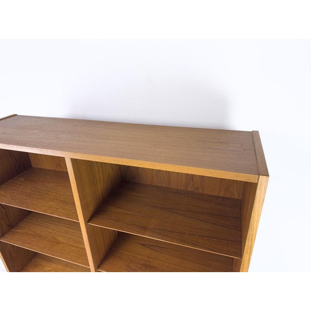 Mid-Century Modern Large Vintage Teak Bookcase by Carlo Jensen for Hundevad & Co., 1960s For Sale - Image 3 of 18