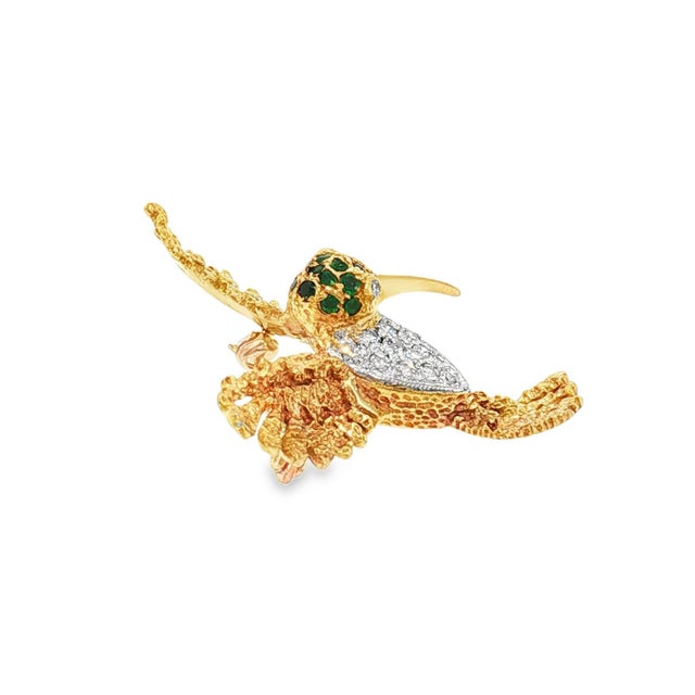 Mid-Century Modern Mid-Century 18k Yellow Gold Emerald and Diamond Hummingbird Pin For Sale - Image 3 of 6