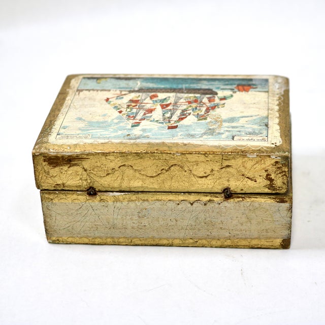 English Early 20th Century Florentia King's Ship Dressed With Flags of Different Nations Decoupage Gilded Wooden Box For Sale - Image 3 of 15