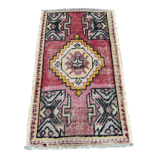Turkish Yastik Rug 1'11" x 3'2" For Sale