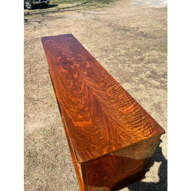 1940s French Art Deco Burl Walnut Sideboard / Buffet For Sale - Image 11 of 13