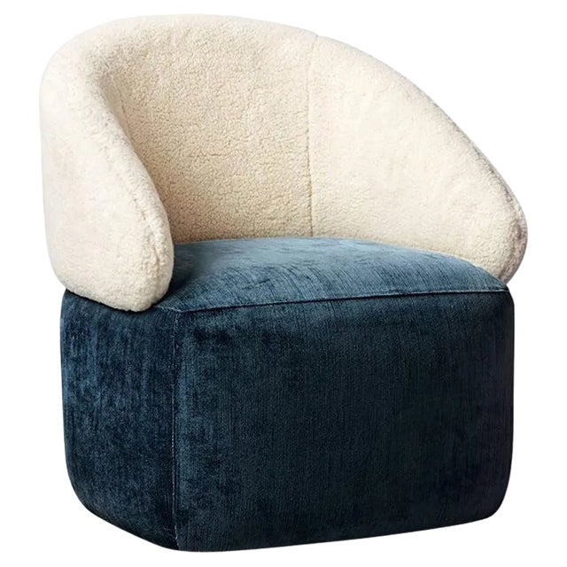 Agora Petit Chair by Pepe Albargues For Sale