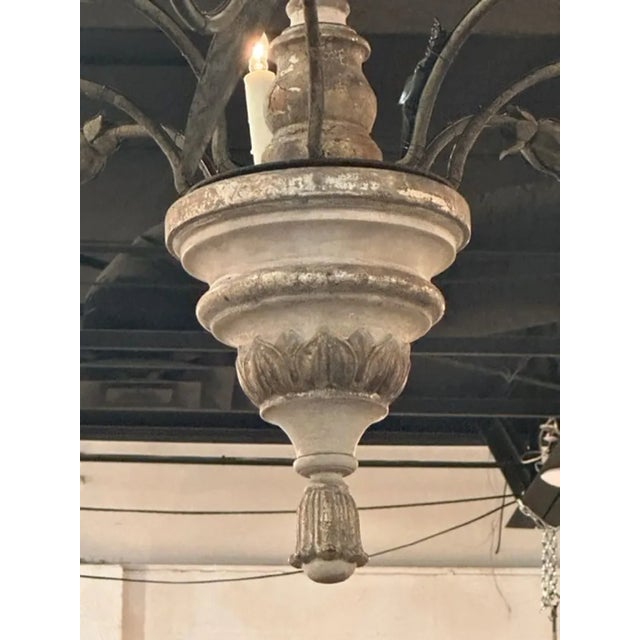 19th Century Italian Carved and Parcel Gilt 8 Arm Chandeliers For Sale In Dallas - Image 6 of 6