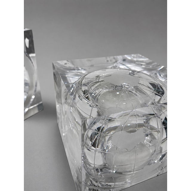 Transparent Alessandro Albrizzi Italian Lucite World Globe Ice Bucket, 1960s For Sale - Image 8 of 9