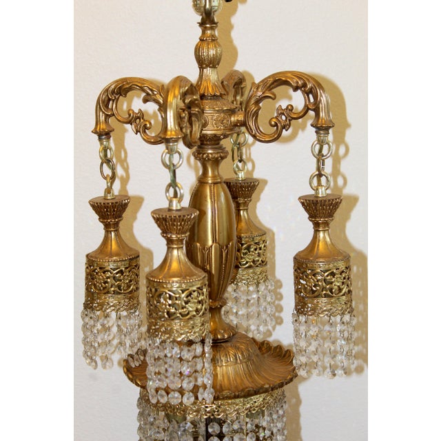 1960s Hollywood Regency Brass & Crystal Waterfall Table Lamp For Sale - Image 14 of 17