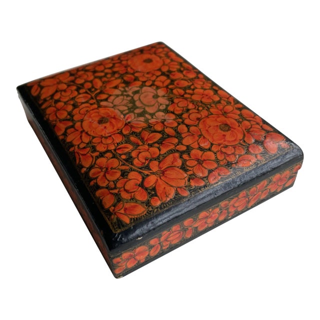 Vintage Kashmir Floral Design Paper Mache Lacquer Trinket Box For Sale