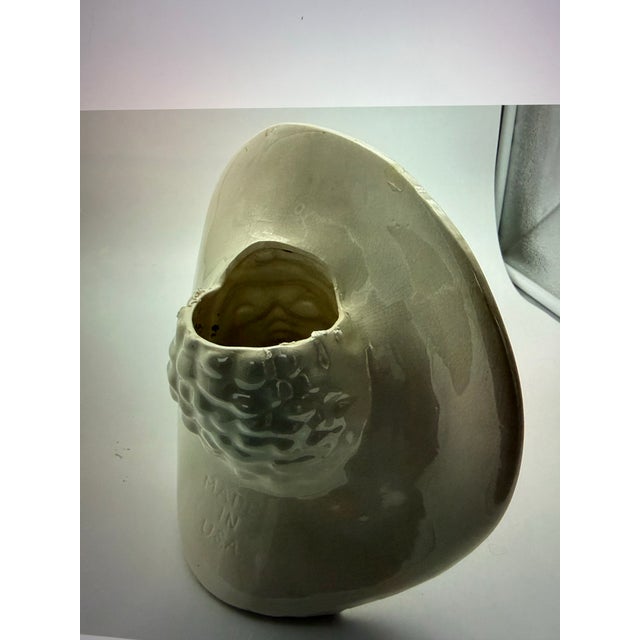 1930s Vintage Royal Haeger Woman’s Head Vase With Wide Brim Hat, Art Deco, 1930s, 9” For Sale - Image 5 of 11