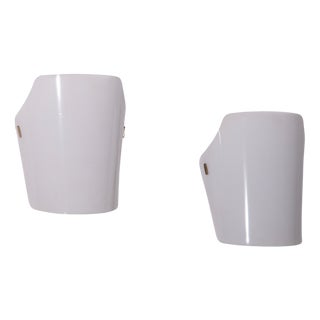 White Acrylic Glass Wall Sconces by Gino Sarfatti for Arteluce, 1960, Set of 2 For Sale