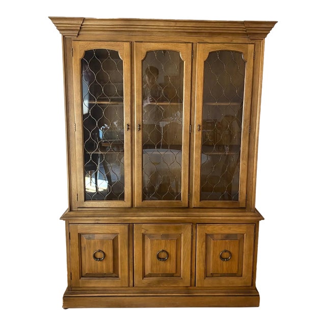 Mid-Century Drexel China Cabinet With Arched Lattice Glass Doors For Sale