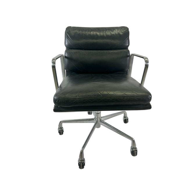Eames 1993 Herman Miller Eames Soft Pad Management Desk Chair Original Black Leather For Sale - Image 4 of 7