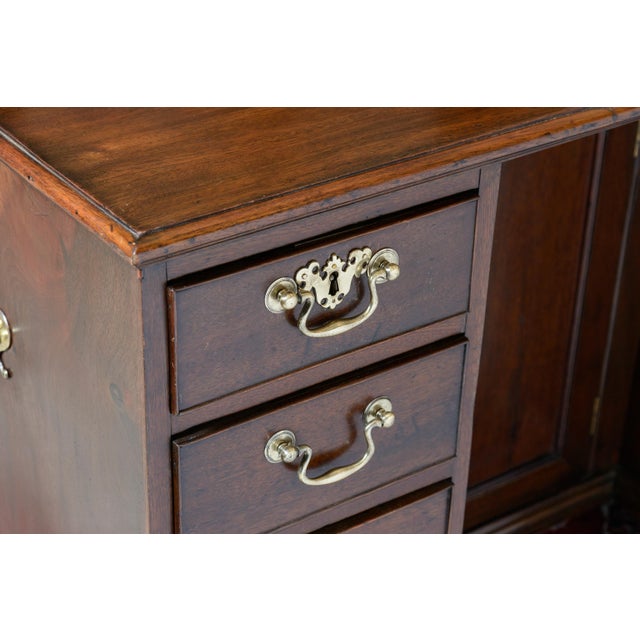 Late 19th Century English Mahogany Kneehole Desk For Sale - Image 4 of 9
