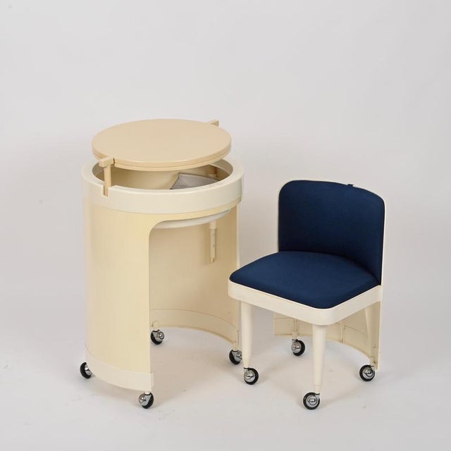 Italian White & Cream Vanity Table with Blue Seat from Studio Kastilia Silvi, 1970s, Set of 2 For Sale - Image 9 of 16