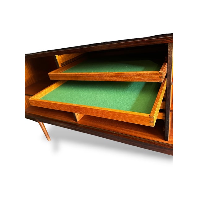 Brown 1960s Brazilian Rosewood Credenza and Hutch by Peter Lovig For Sale - Image 8 of 10